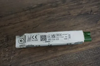 Audi TTRS 8S TT TTS Cabrio Antennenverstärker Verstärker Antenne 8S7035225 - Bild 1