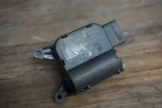 VW Audi Seat Skoda Stellmotor Klimaanlage Heizung Gebläsekasten 1K0907511D - Bild 1
