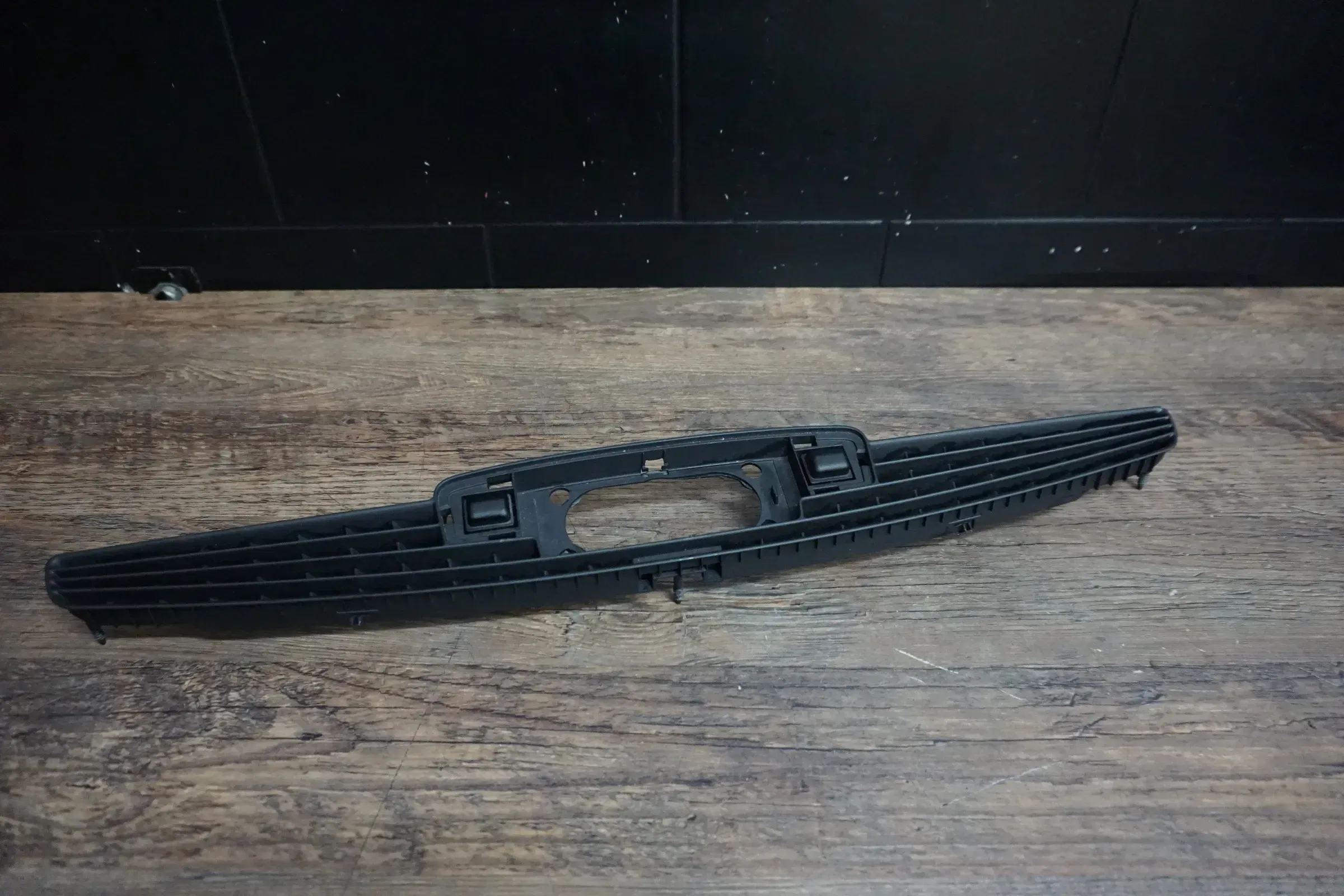 Audi A3 S3 RS3 8P Frischluftdüse Düse Oben Armaturenbrett Luftdüse 8P0819635 - Bild 1