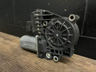 Original Audi A6 S6 4B Fensterhebermotor vorne rechts 0130821774 - Bild 3