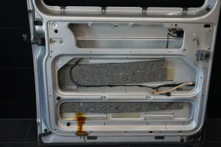 VW T5 7H Multivan Caravelle links Schiebetür LA7W V 08 Bj. Original Tür Fahrerseite - Bild 9