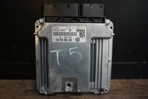 Background image for VW Transporter T5 2.5 TDI Motorsteuergerät Steuergerät Motor ECU 070906016BA AXD
