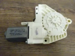 Audi A4 8K A6 4F Q5 Q7 El. Fensterheber Vorne Links Fensterhebermotor 8K0959801B - Bild 2