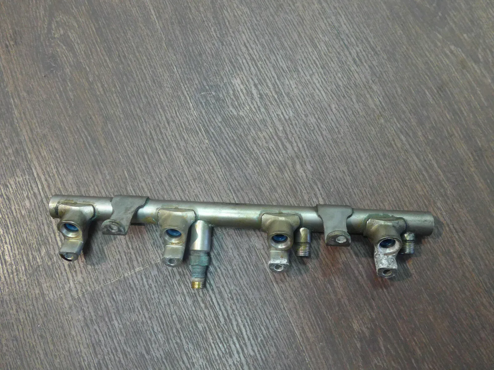 Org VW Audi A5 A6 RS4 B7 8E Kraftstoffverteiler 079133316E *TOP* - Bild 1