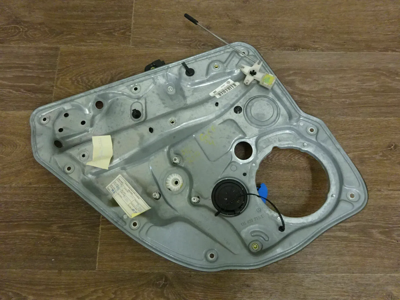 VW Golf 4 Bora Variant Tür hinten links Fensterheber Mechanik 1J4839729G - Bild 1