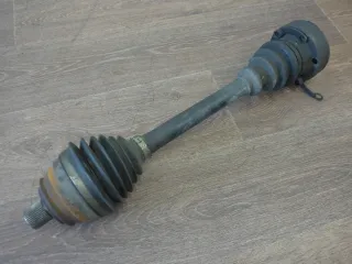 T4 Antriebswelle Welle VW TDI 2,5 102PS 75KW ACV Multivan Schaltgetriebe - Bild 1