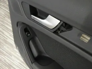 Audi A4 8K Türverkleidung Bang&Olufsen hinten rechts 8K0867306 - Bild 2