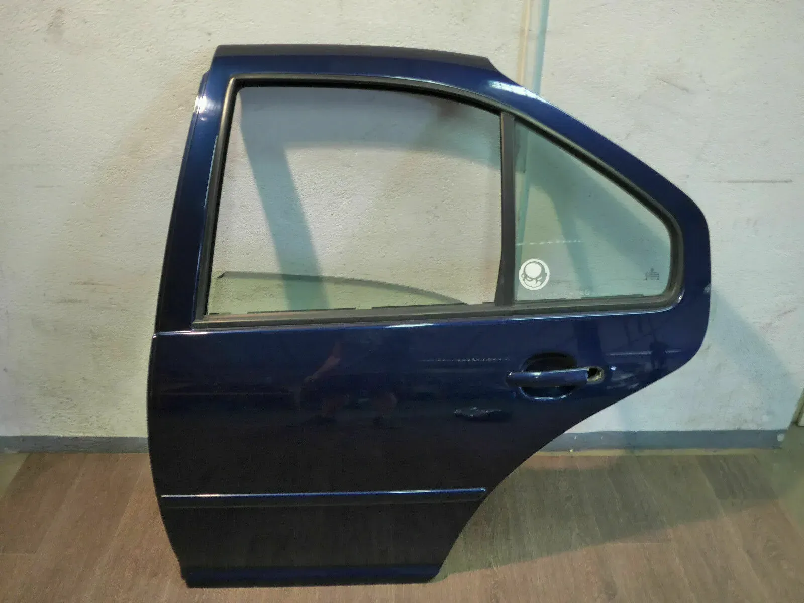 VW Bora Tür hinten links Fahrerseite blau Metallik LB5N Limo Limousine - Bild 1