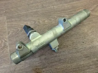 16. VW Touareg 7LA 3,0 TDI BKS Einspritzleiste Verteilerrohr Sensor 059130089 D - Bild 3