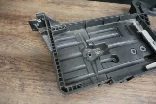 BATTERIEHALTERUNG Original + VW Golf VII 7 Audi A3 8V Führung Halter 5Q0915321J - Bild 4