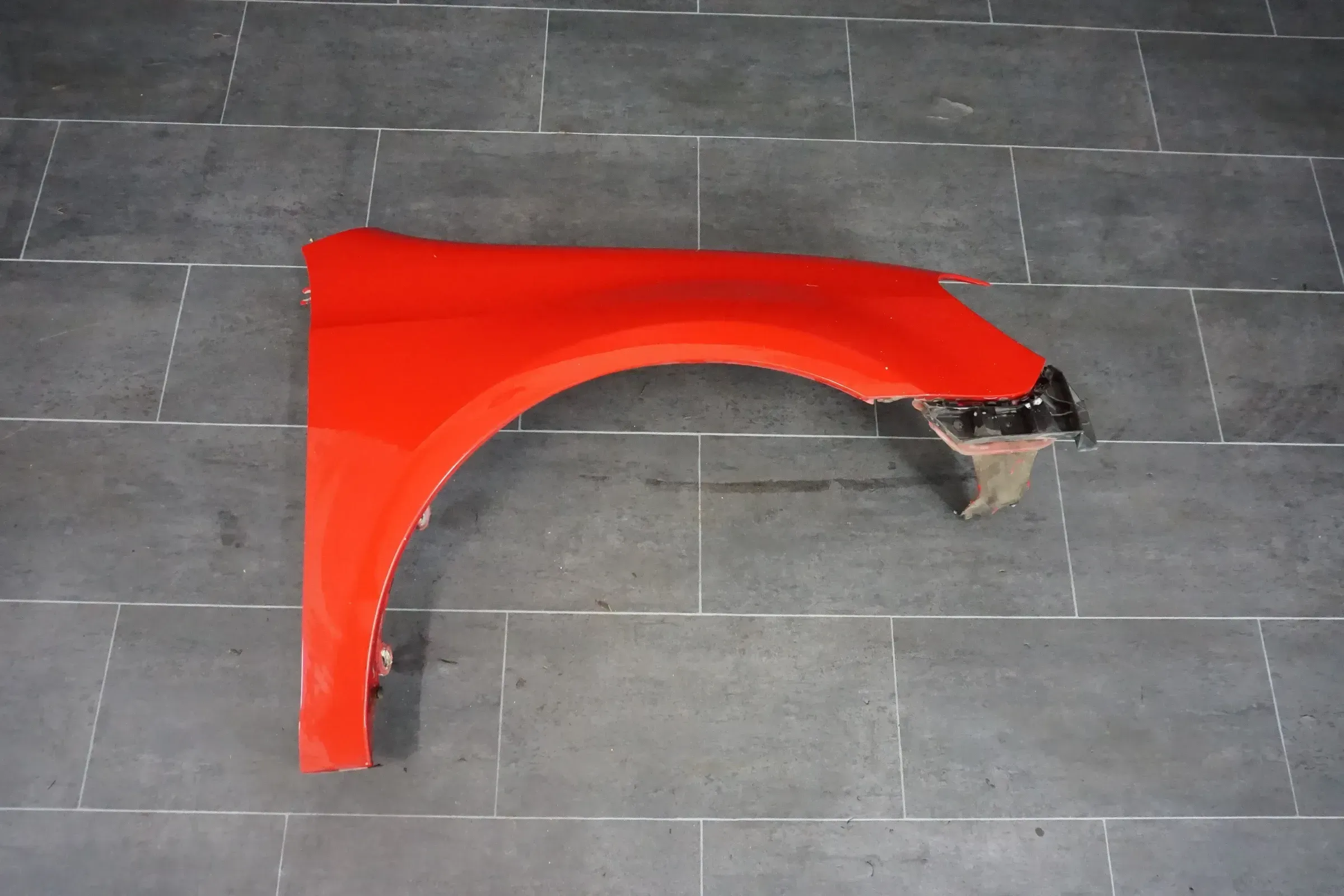 VW Golf VI 6 08-12 Kotflügel rechts lackiert LY3D Tornadorot vorn Beifahrerseite - Bild 1