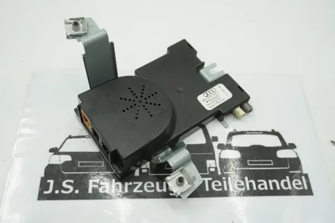 Background image for Audi A3 8P 2010Bj Sportback Antennenverstärker Antenne Steuergerät 8P4035225D