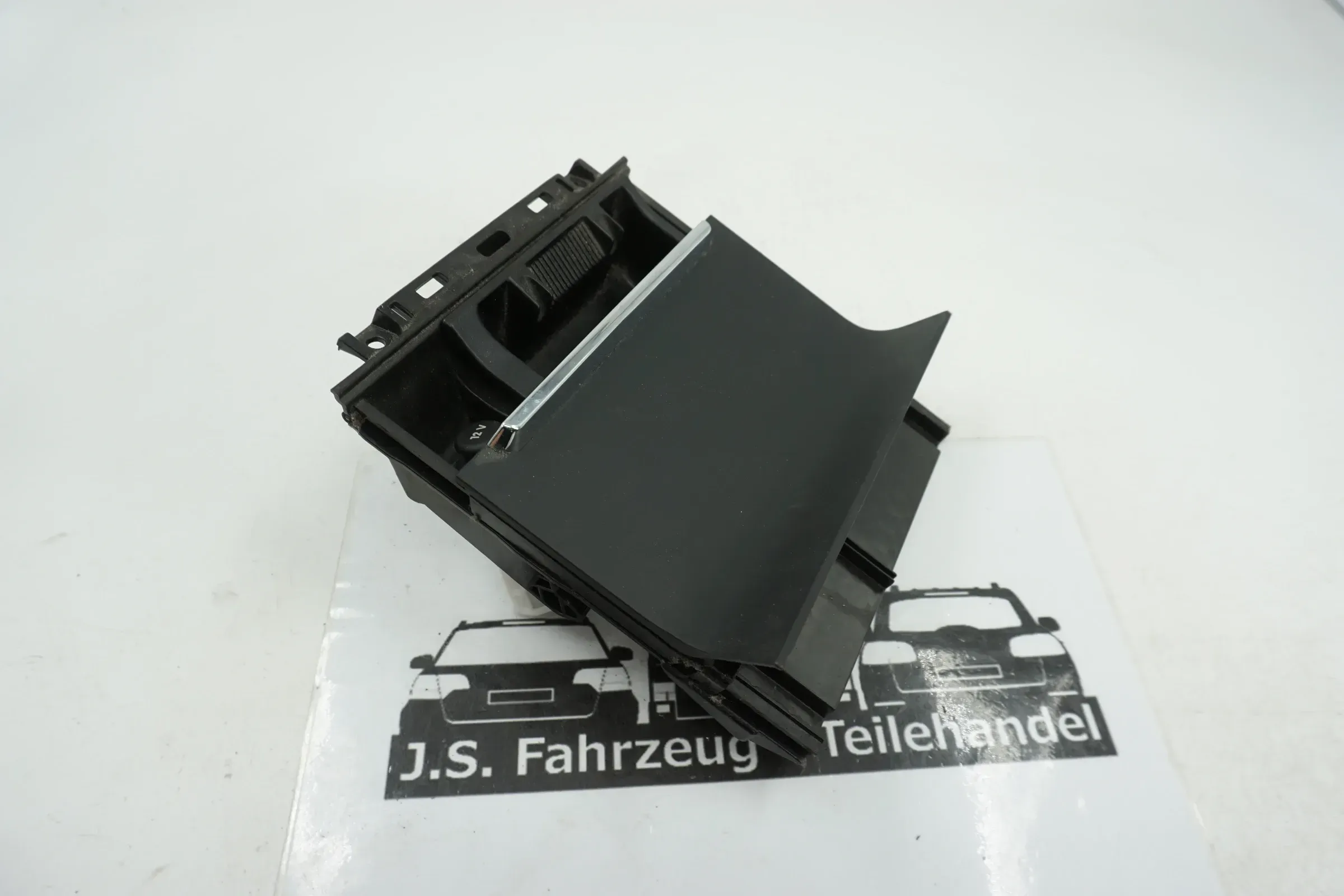 Skoda Superb 3T Mittelkonsole Aschenbecher 3T0863077B 3T0857962B - Bild 1