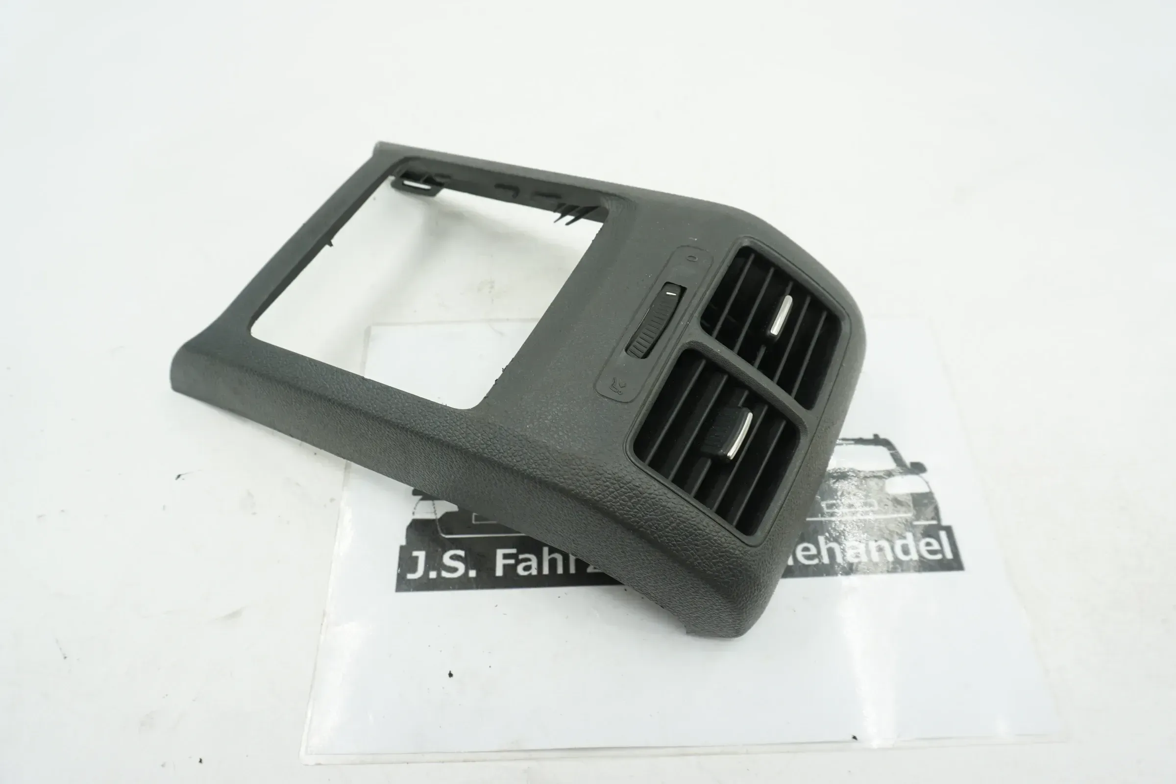 VW Golf 5 V 1K Luftdüsengehäuse 1K0864298B hinten Mittelkonsole Fond Luftdüse - Bild 1
