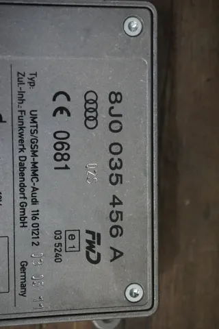 Audi RS3 8P A3 S3 TT 8J TTRS Antennenverstärker Signalverstärker UMTS 8J0035456A - Bild 4