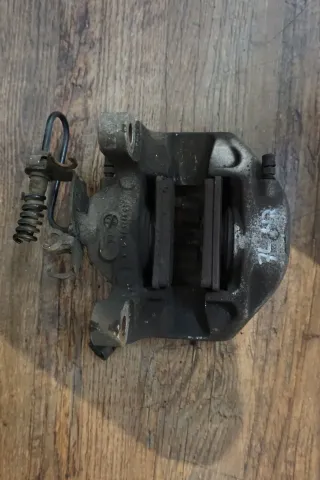 Bremssattel Rechts Hinten VW 7L Touareg 3.0 V6 TDI DPF Automatik Brembo - Bild 4