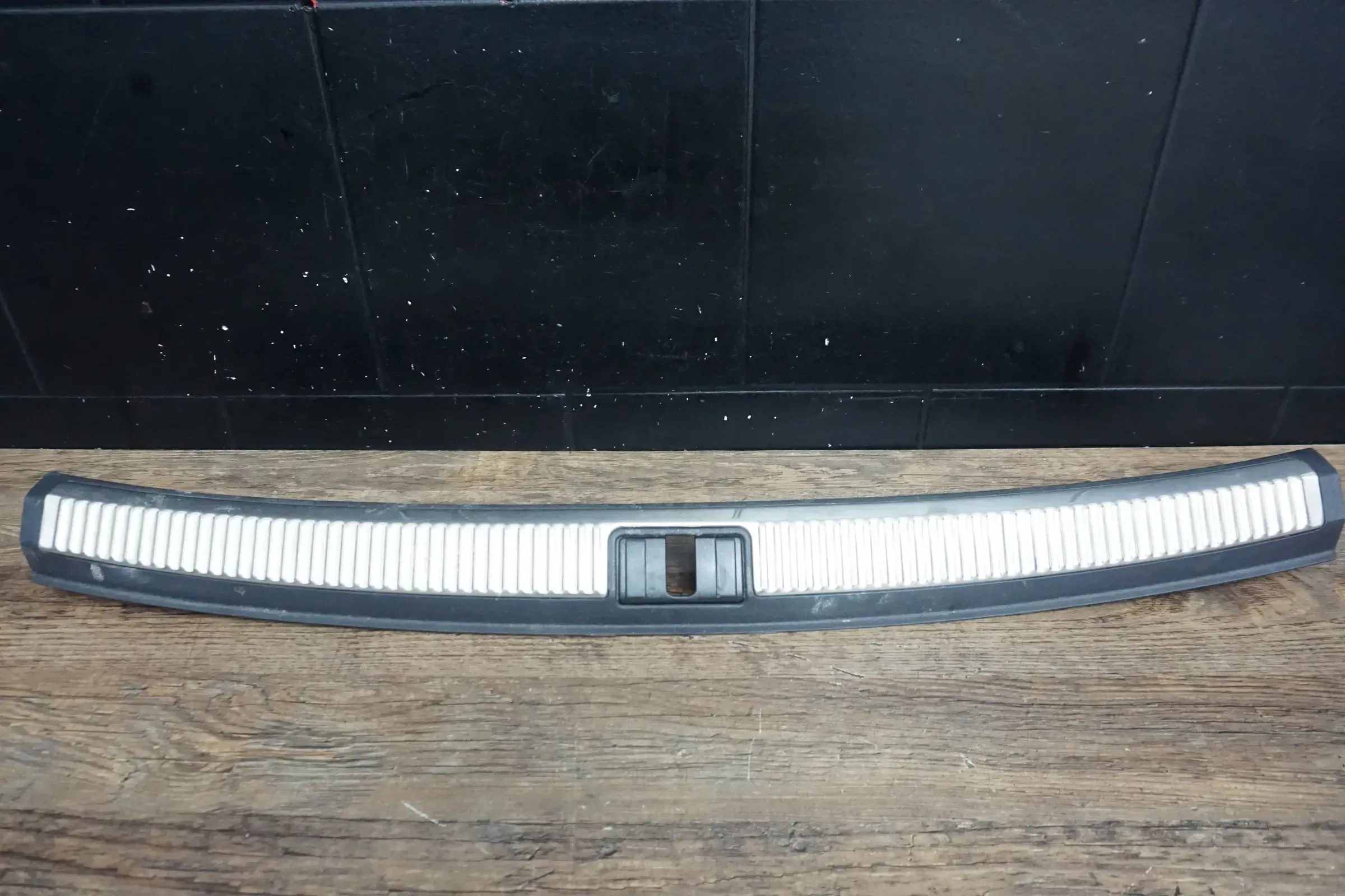 Ladekante Audi A4 S4 B6 B7 Avant Ladekante Chrom Kofferraum 8E9864483 - Bild 1