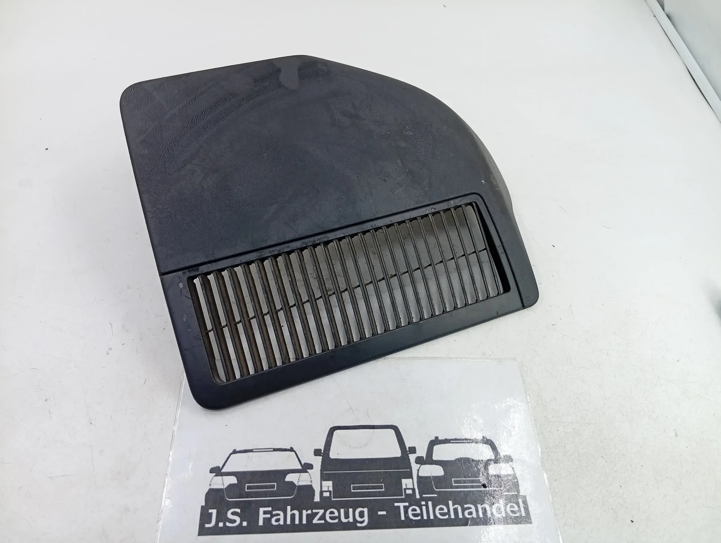 VW T6 Multivan Deckel rechts hinten Kofferraum Abdeckung 7LA867078A Anthrazit - Bild 1
