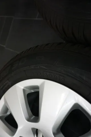 Audi A6 4G C7 Alufelgen 225/60R16 98H 4G0601025 Winterräder Alu Felgen - Bild 7