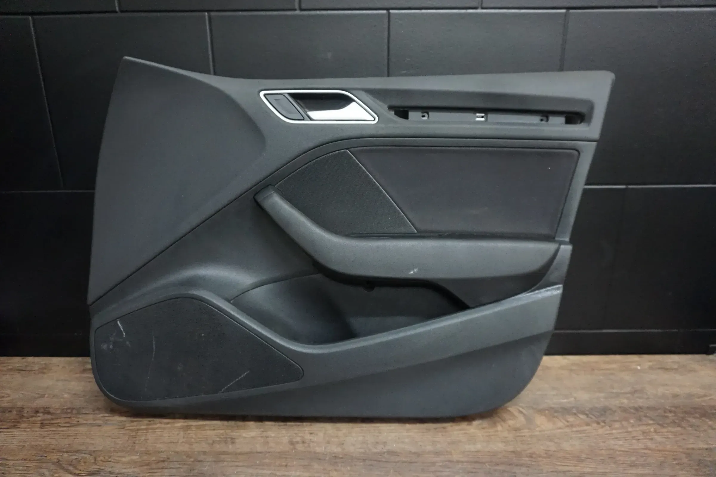 Audi A3 8V Limousine Stoff Türverkleidung vorne rechts Beif. schwarz 8V5867104A - Bild 1