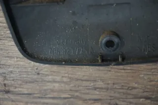VW T4 Abdeckung Abdeckkappe Heckklappenführung Heckklappe 705829725A - Bild 3