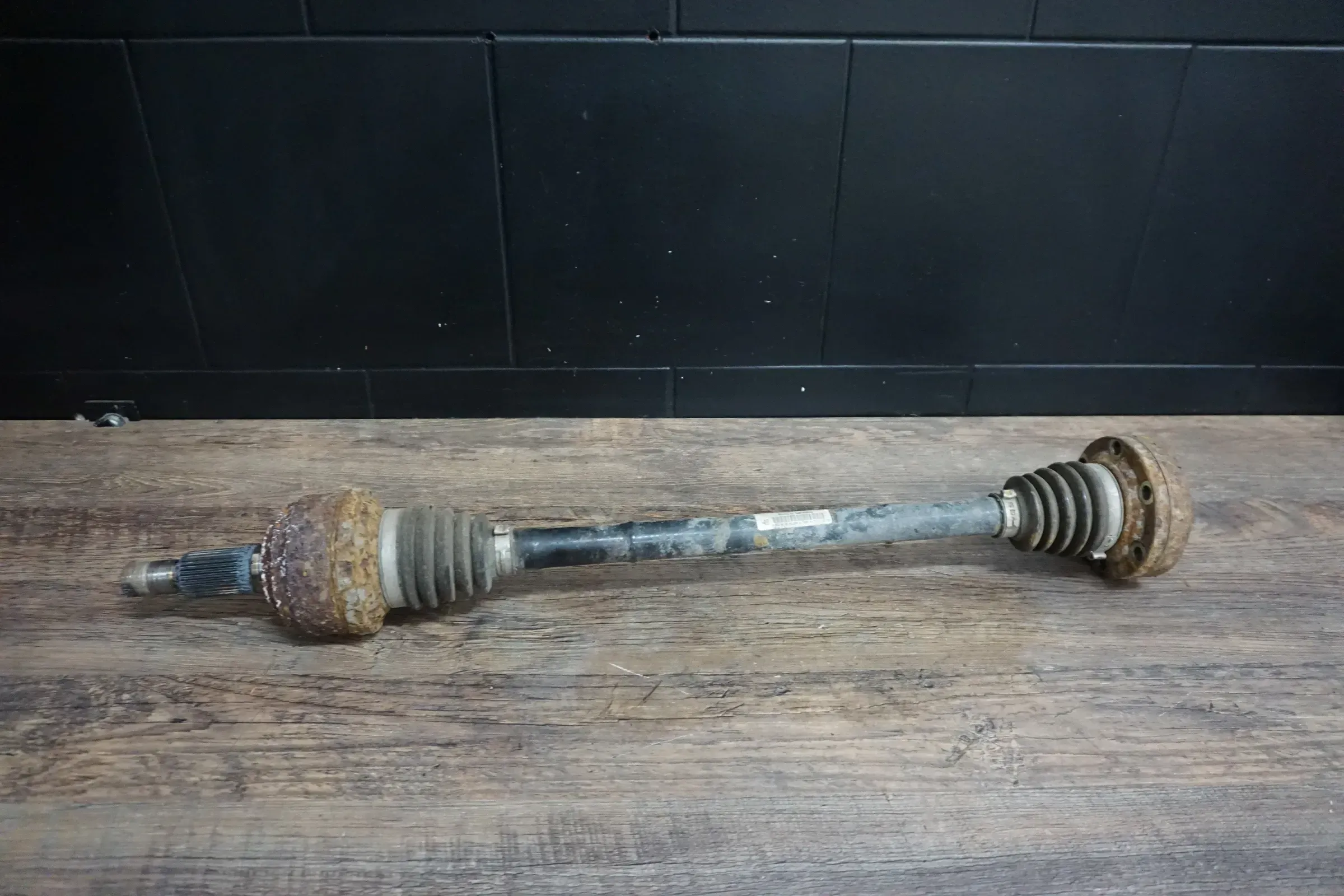VW Touareg 7L Antriebswelle Gelenkwelle Welle Antrieb hinten rechts 7L0501201B - Bild 1