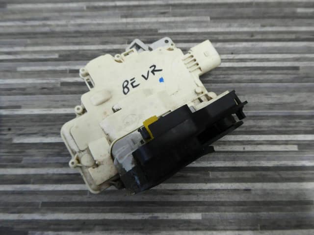 Article AW53