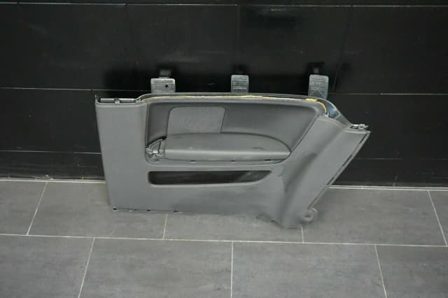 Article Y4R4